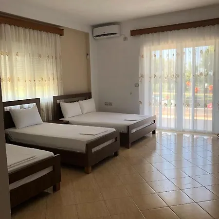 Apartament Hermes Borsh *